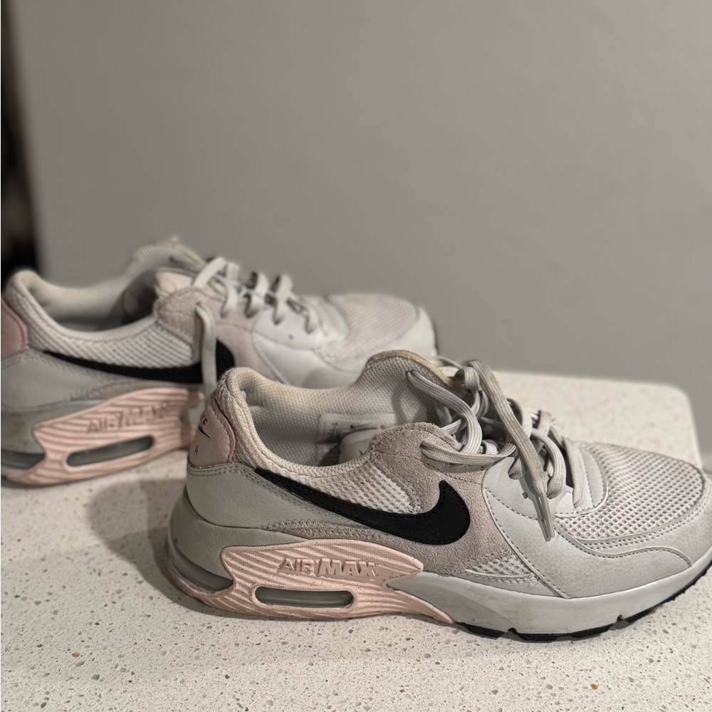 Nike Air Max Women's Shoes - Grey and Pink